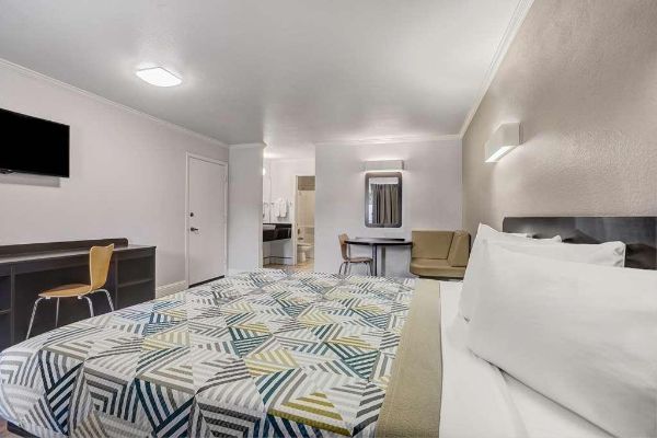 MOTEL 6 LODI CA (Lodi)